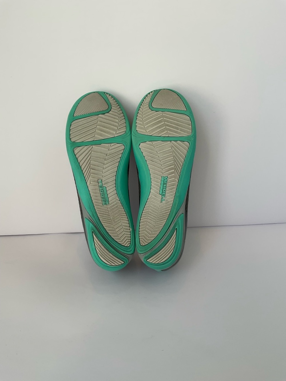 Merrell Ceylon Sport Gray Knit Slip-On Ballet Flats with Teal-Green Sole Accent - Picture 8 of 9